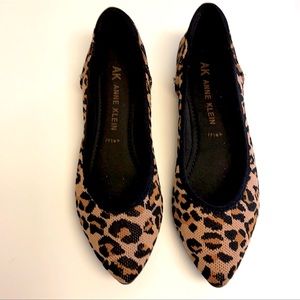 Anne Klein Leppard Flats NWOT 8 🐆